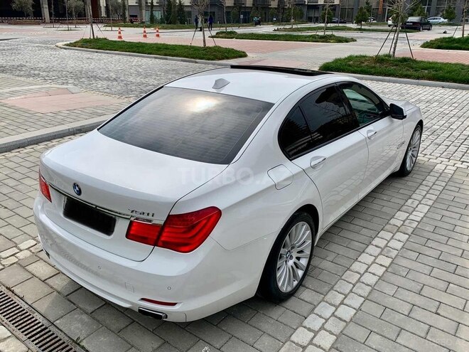 BMW 750 2010, 87,500 km - 4.4 l - Bakı