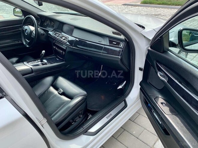 BMW 750 2010, 87,500 km - 4.4 l - Bakı