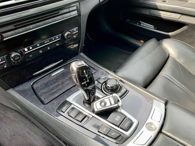 BMW 750 2010, 87,500 km - 4.4 l - Bakı