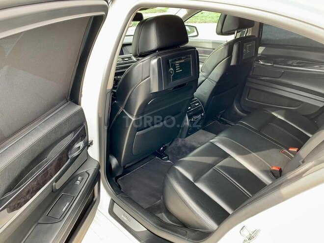BMW 750 2010, 87,500 km - 4.4 l - Bakı