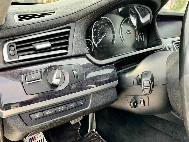BMW 750 2010, 87,500 km - 4.4 l - Bakı