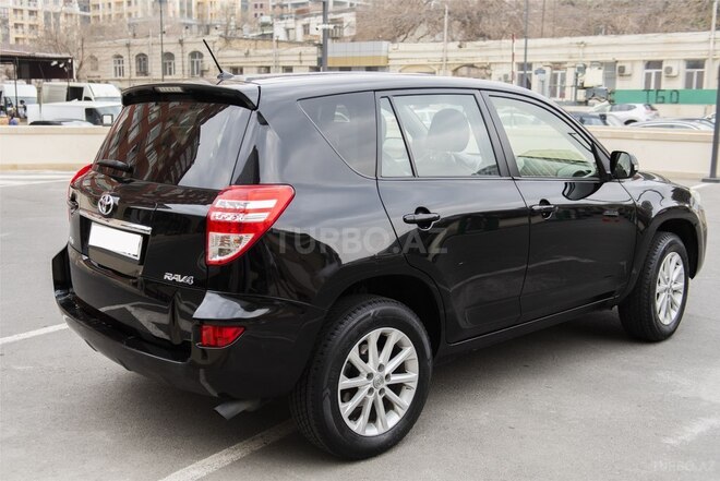Toyota RAV4 2012, 135,000 km - 2.0 л - Bakı