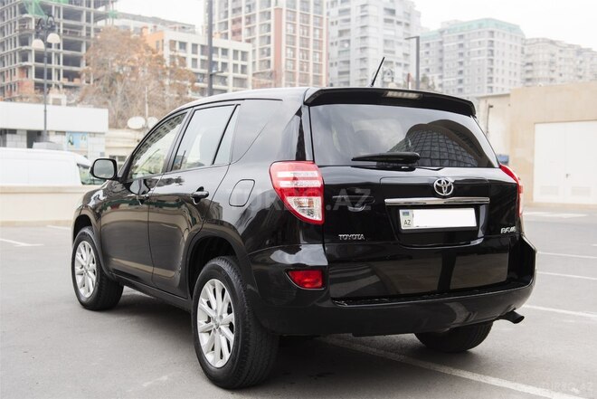 Toyota RAV4 2012, 135,000 km - 2.0 л - Bakı