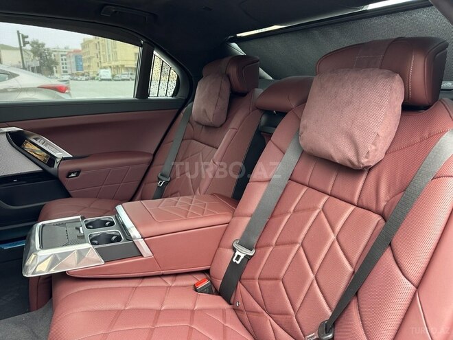 BMW 740 2023, 0 km - 3.0 л - Bakı
