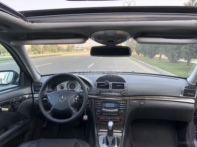 Mercedes E 270 2002, 241,000 km - 2.7 l - Bakı