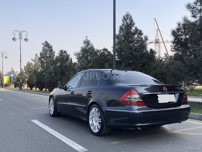 Mercedes E 270 2002, 241,000 km - 2.7 l - Bakı