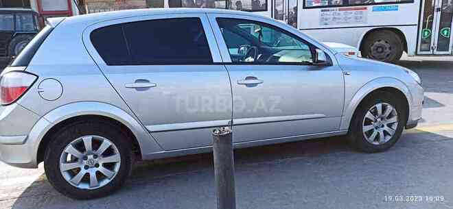 Opel Astra 2006, 210,000 km - 1.4 л - Bakı