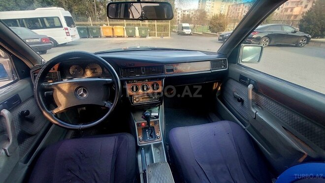 Mercedes 190 1990, 245,000 km - 2.5 л - Bakı