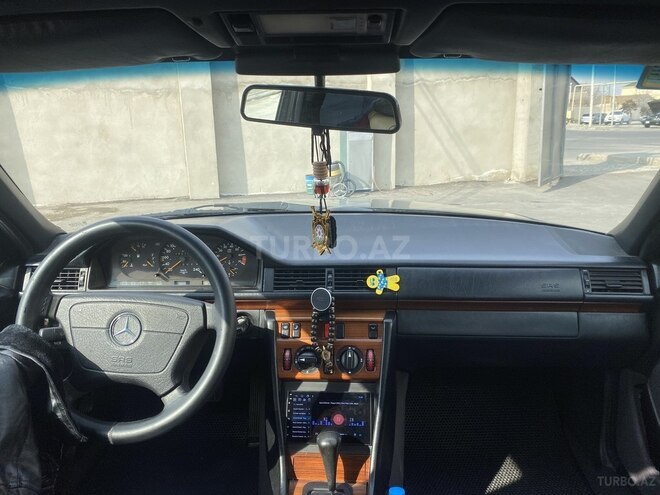Mercedes E 220 1994, 389,000 km - 2.2 l - Bakı