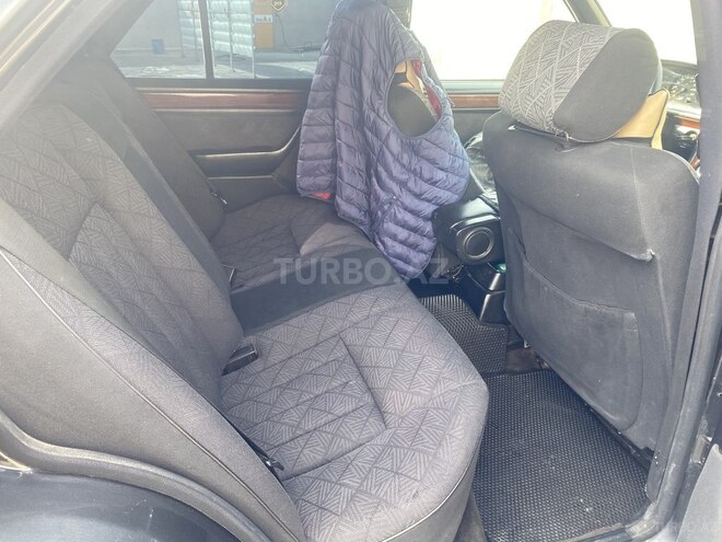 Mercedes E 220 1994, 389,000 km - 2.2 l - Bakı