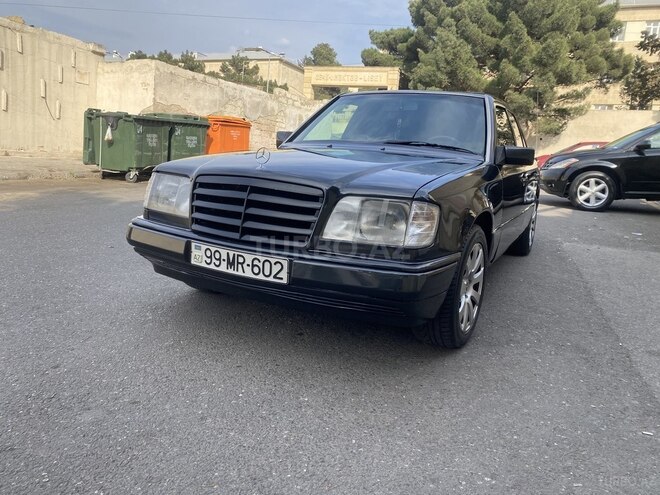 Mercedes E 220 1994, 389,000 km - 2.2 l - Bakı