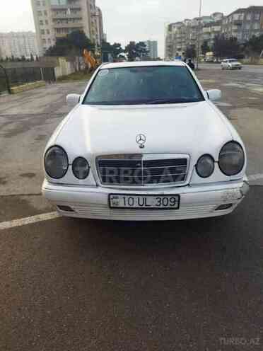 Mercedes E 220 1997, 303,800 km - 2.2 л - Bakı