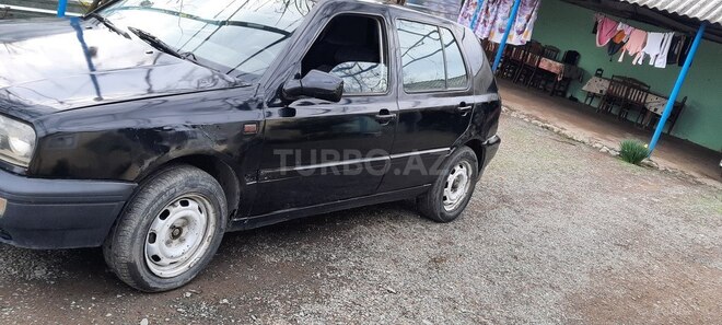 Volkswagen Golf 1993, 261,234 km - 1.9 l - Zaqatala