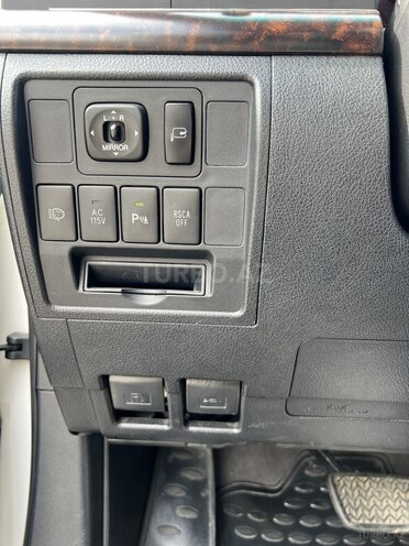 Toyota Land Cruiser 2009, 273,057 km - 5.7 l - Bakı