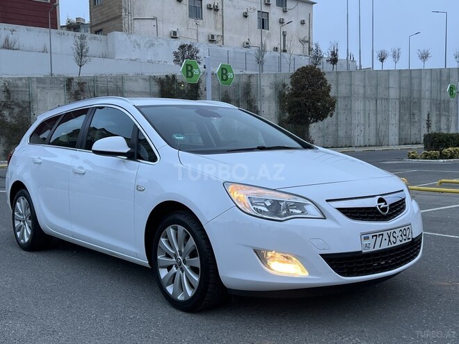 Opel Astra 2012, 234,852 km - 1.4 l - Bakı