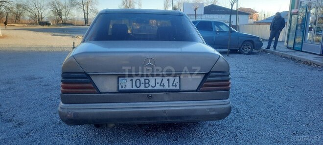 Mercedes E 200 1989, 222,222 km - 2.0 l - İsmayıllı