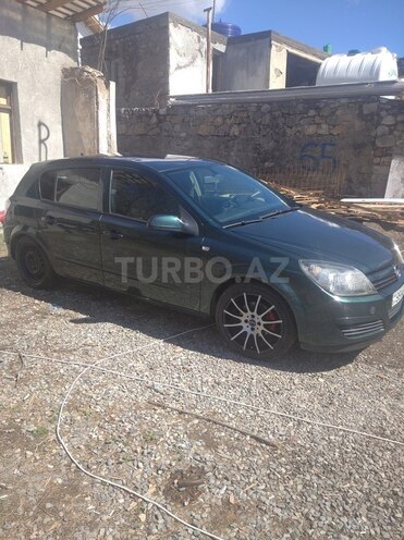Opel Astra 2005, 200,000 km - 1.4 l - Şəki