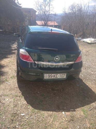 Opel Astra 2005, 200,000 km - 1.4 l - Şəki
