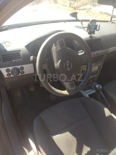 Opel Astra 2005, 200,000 km - 1.4 l - Şəki