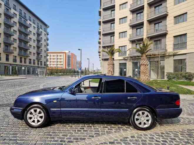 Mercedes E 240 1998, 311,000 km - 2.4 l - Bakı
