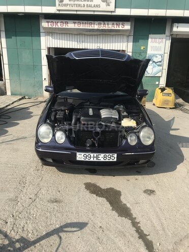 Mercedes E 220 2000, 265,807 km - 2.2 l - Bakı