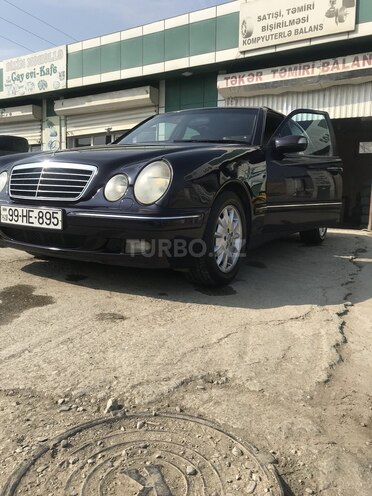 Mercedes E 220 2000, 265,807 km - 2.2 l - Bakı