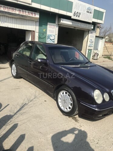 Mercedes E 220 2000, 265,807 km - 2.2 l - Bakı