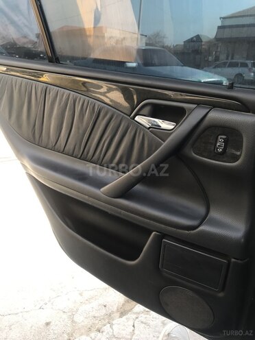 Mercedes E 220 2000, 265,807 km - 2.2 l - Bakı