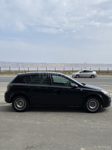 Opel Astra 2006, 302,000 km - 1.7 l - Bakı