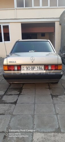 Mercedes 190 1990, 255,446 km - 2.0 l - Yevlax