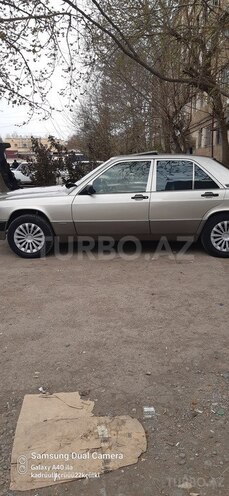 Mercedes 190 1990, 255,446 km - 2.0 l - Yevlax