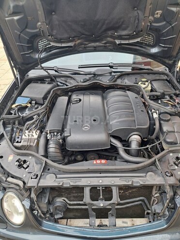 Mercedes E 220 2005, 287,260 km - 2.2 л - Gədəbəy