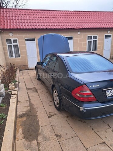 Mercedes E 220 2005, 287,260 km - 2.2 л - Gədəbəy