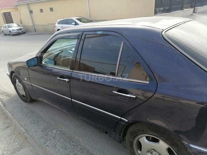 Mercedes C 220 1997, 402,000 km - 2.2 l - Bakı