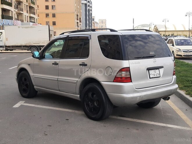 Mercedes ML 320 1998, 238,000 km - 3.2 l - Sumqayıt