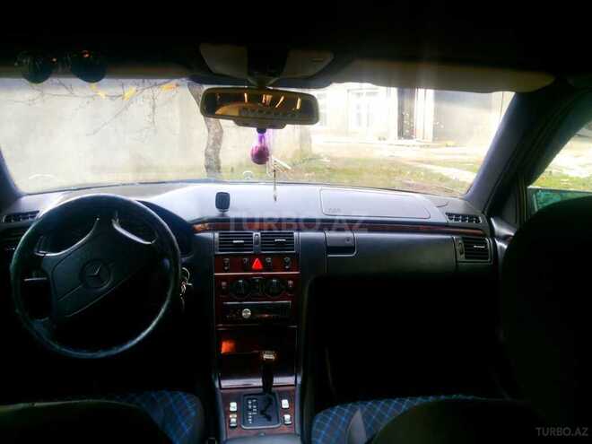 Mercedes E 200 1996, 580,000 km - 2.0 l - Qusar
