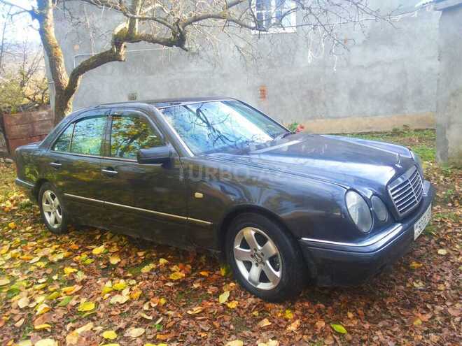 Mercedes E 200 1996, 580,000 km - 2.0 l - Qusar