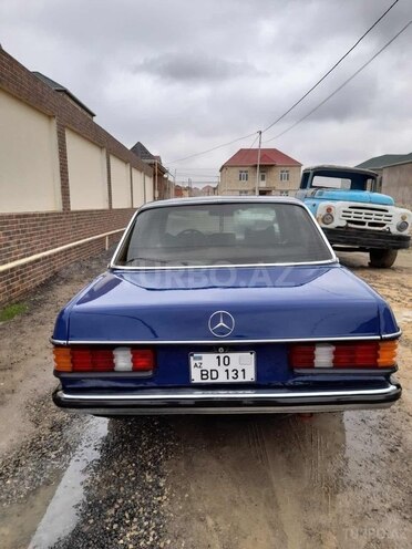 Mercedes 200 1982, 131,000 km - 2.0 л - Bakı