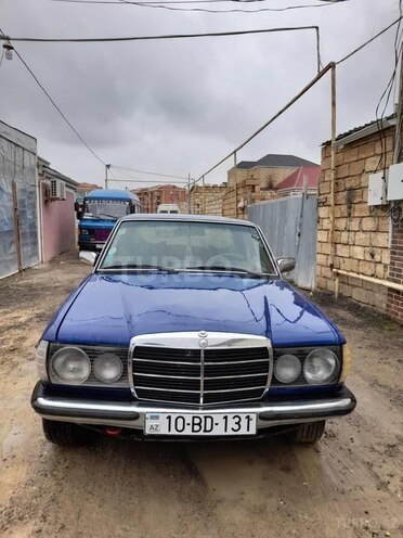 Mercedes 200 1982, 131,000 km - 2.0 л - Bakı
