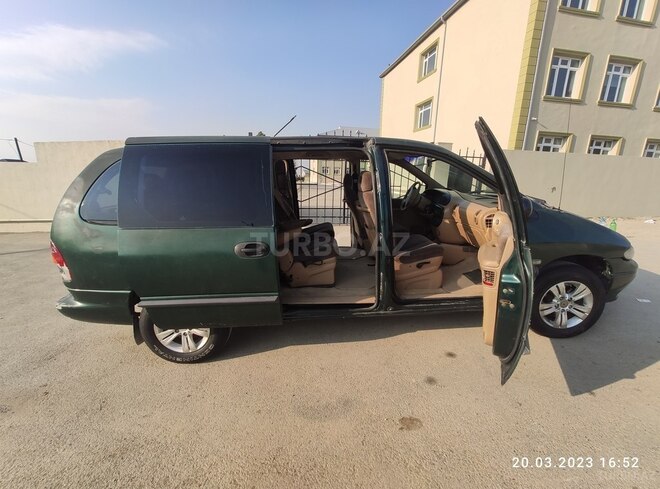 Chrysler  1996, 250,000 km - 2.0 l - Bakı