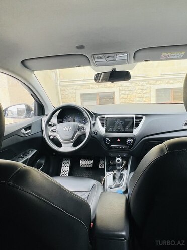 Hyundai Accent 2018, 93,000 km - 1.6 л - Bakı