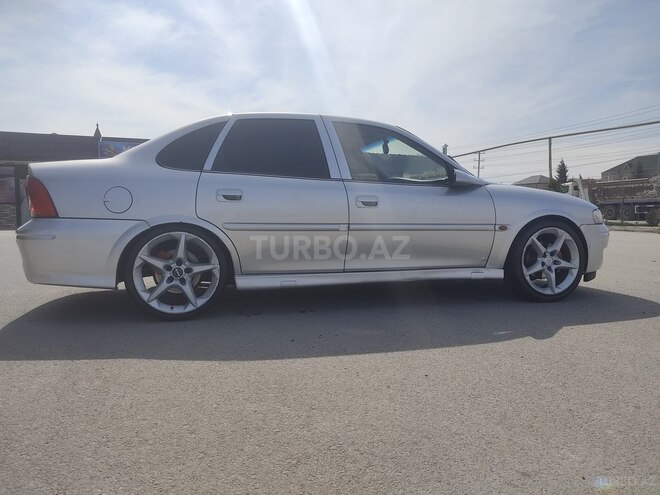 Opel Vectra 2000, 200,000 km - 2.0 л - Bakı