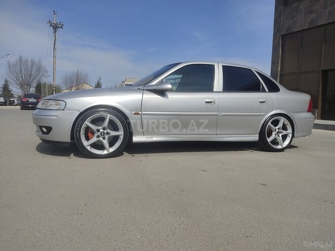 Opel Vectra 2000, 200,000 km - 2.0 л - Bakı