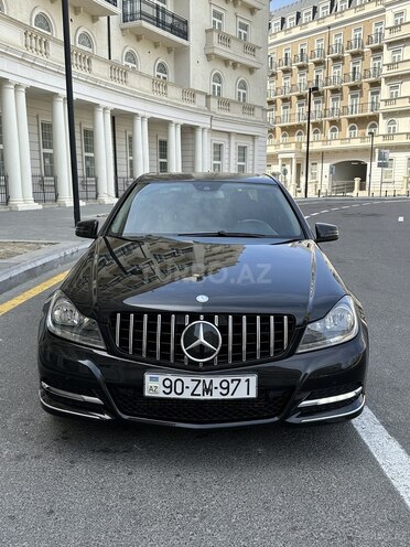 Mercedes C 180 2011, 215,000 km - 1.8 л - Bakı