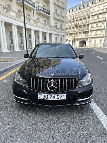 Mercedes C 180 2011, 215,000 km - 1.8 л - Bakı
