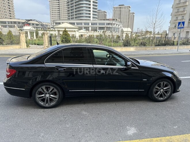 Mercedes C 180 2011, 215,000 km - 1.8 л - Bakı