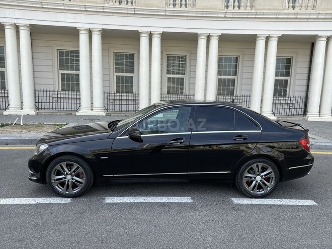 Mercedes C 180 2011, 215,000 km - 1.8 л - Bakı