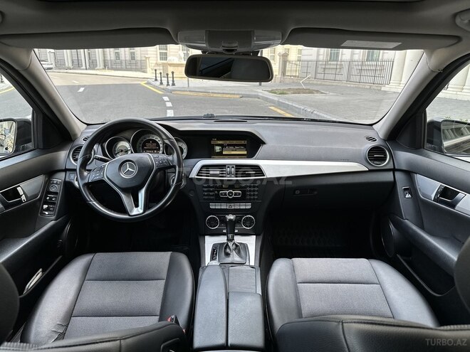 Mercedes C 180 2011, 215,000 km - 1.8 л - Bakı