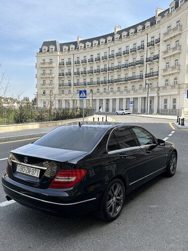 Mercedes C 180 2011, 215,000 km - 1.8 л - Bakı
