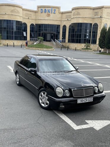 Mercedes E 200 1999, 277,640 km - 2.0 l - Zaqatala